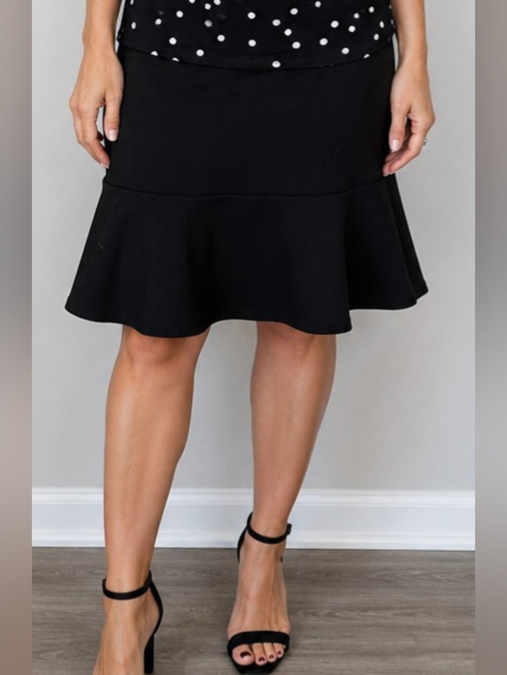 LOFT Black Pull On Skirt Flounce Hem Stretch Knit Career Office Feminine Tulip